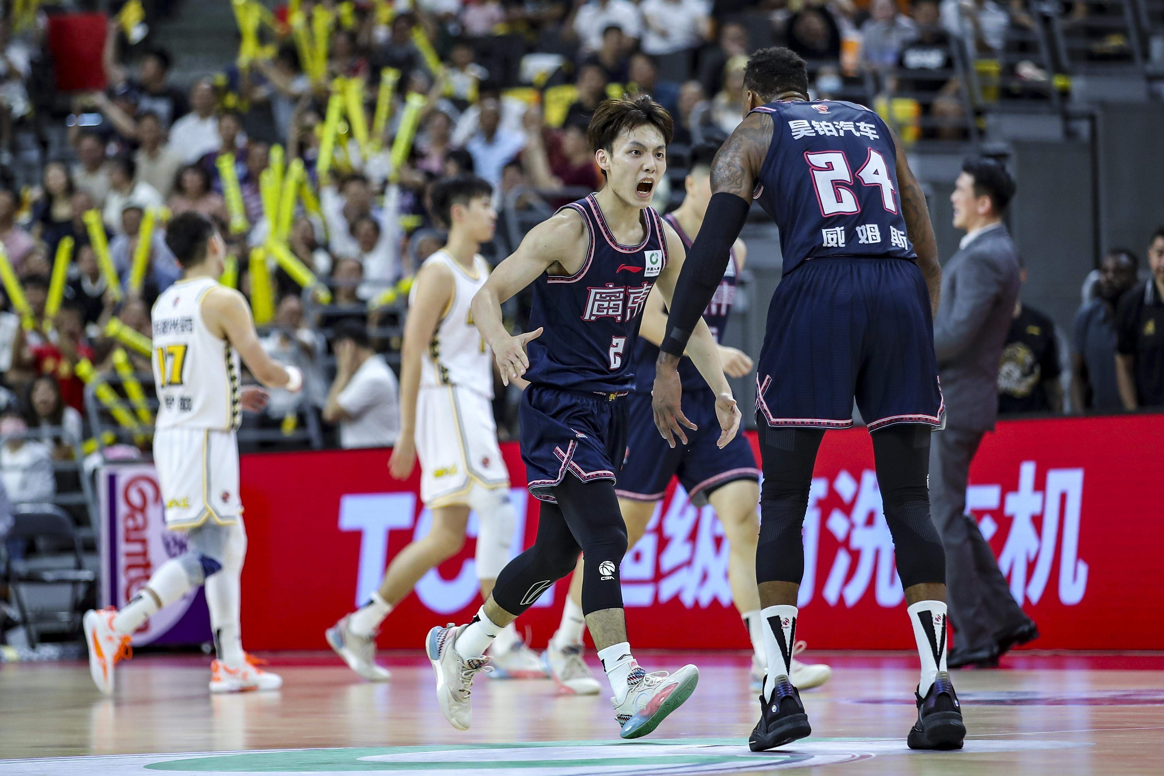 ayx太狠了！广厦男篮赛后状态回暖上海海港篮板制胜备战欧篮联，今晚浙江稠州备战意甲的简单介绍